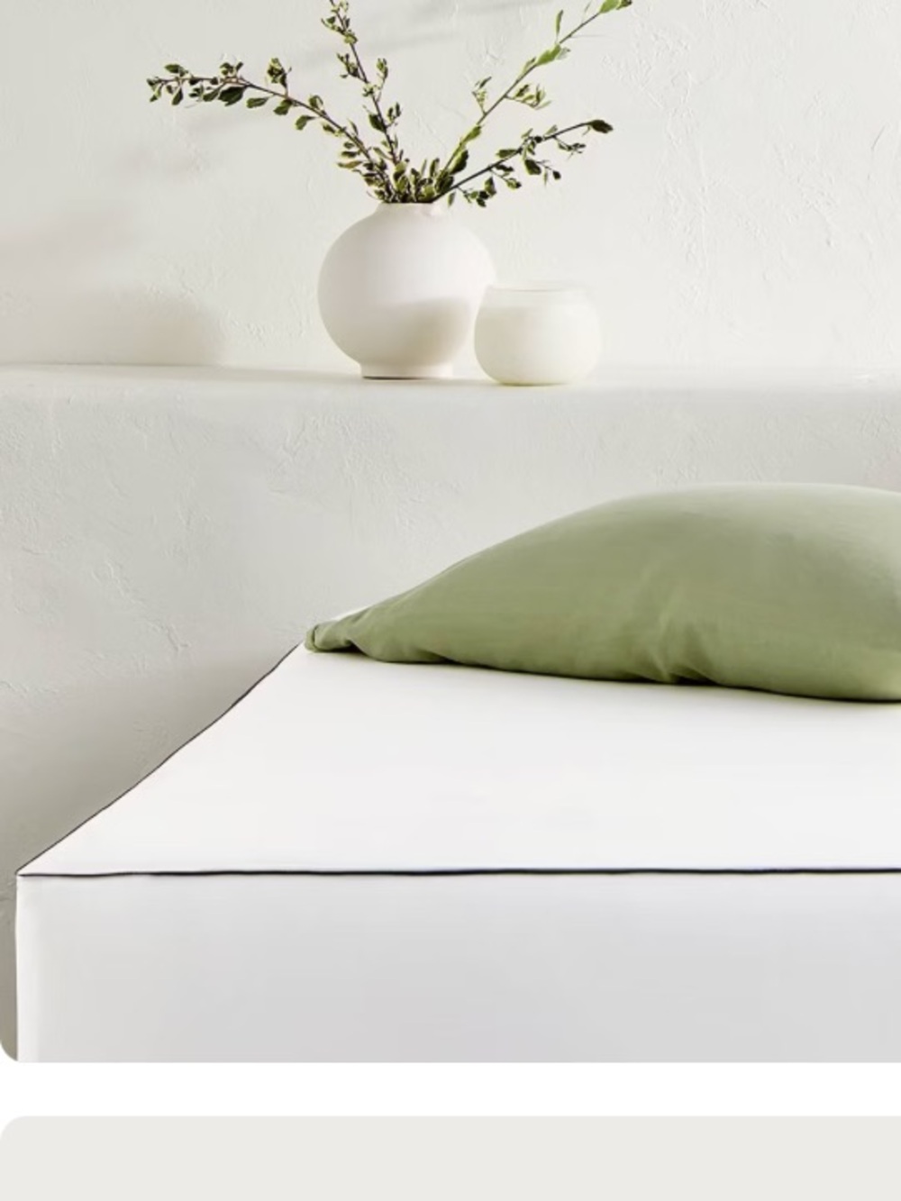 Casaluna Premium Cooling Mattress Protector - Queen, White, NEW Open package